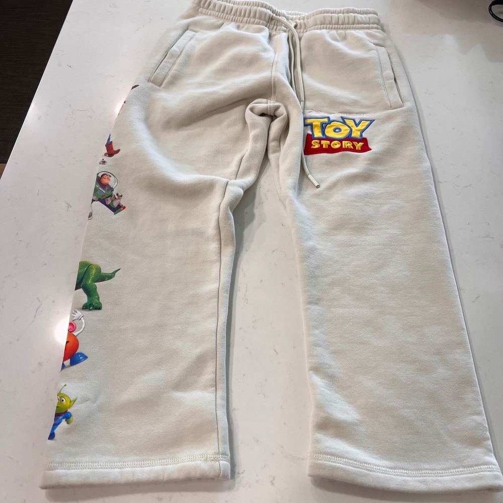 Shoe Palace Disney Toy Story Sweatpants Cream Graphic Joggers XS